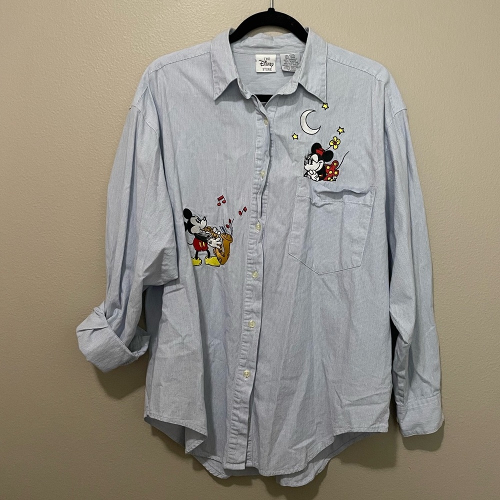 ✨DISNEY✨ Embroidered Button Up